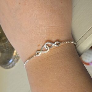 Sterling Silver Infinity Figure Eight 7 inch Bracelet